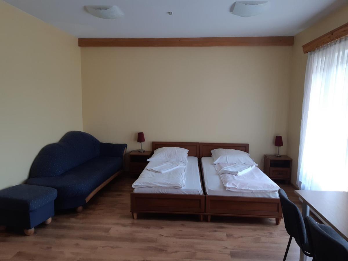 Simon-Dach-Haus Hotel Klaipeda Ngoại thất bức ảnh